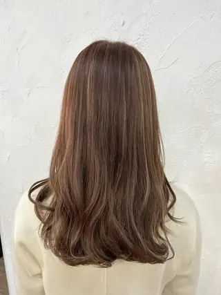 セミロング カラー Ailes所属・YUZUKI/艶カラ ー/丸みショートのヘアスタイル