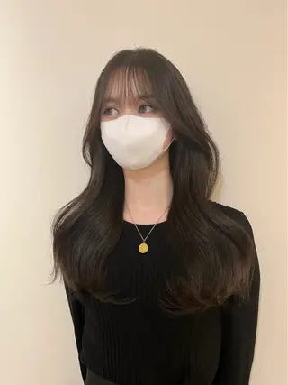 ロング 韓国ヘア レイヤーカットのヘアスタイル