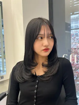 ロング 大人レイヤー/艶髪 🇺🇸TOMONAのヘアスタイル