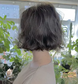 ショート カラー パーマ 森山 陽菜のヘアスタイル