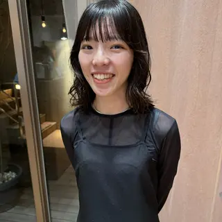 ミディアム パーマ 大橋 芽衣のヘアスタイル