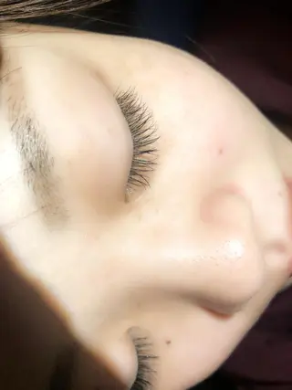 マツエク・マツパ 玉邑 美菜のヘアスタイル