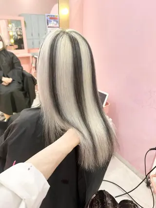 セミロング カラー ❄️💛エクステ ブリーチ❄️yukiのヘアスタイル