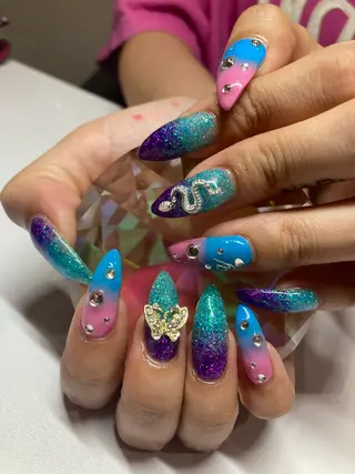 ネイル RE'COMPENSE所属・れこん ぱんすのネイルデザイン