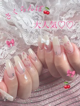 ネイル RiLion💗 Risa🦋💜のネイルデザイン