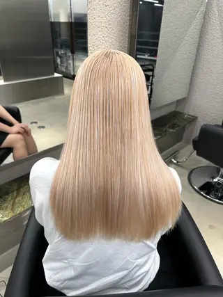 ロング カラー ハイトーン/ 縮毛矯正のヘアスタイル