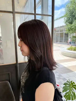 ミディアム 齊藤 百伽のヘアスタイル