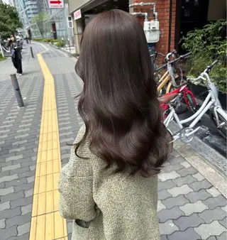 ロング カラー 生尾 虹水のヘアスタイル