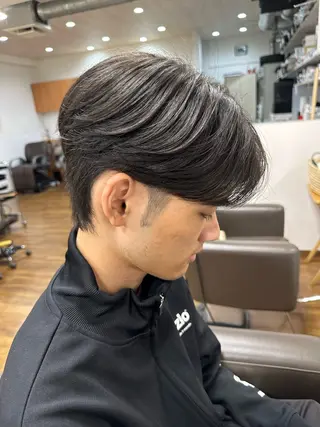 メンズ 美容室HAZAMA所属・身吉 郁哉のヘアスタイル