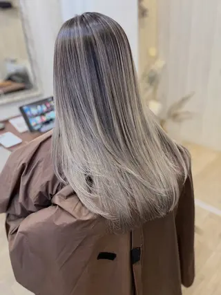 ロング カラー MERCI所属・マツモト コウダイのヘアスタイル
