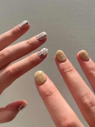 ネイル une／YUKINA 🫧大人nuanceのネイルデザイン