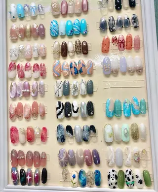 ネイル レイジー スワンのネイルデザイン