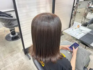 ミディアム カラー 鈴木 夢里のヘアスタイル