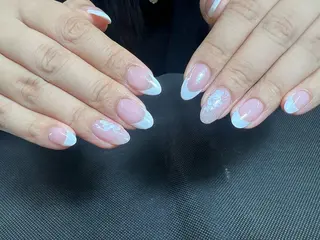 ネイル Emiネイルサロン＆スクール所属・Yui ゆいのネイルデザイン