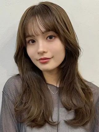 ロング new open Farbeのヘアスタイル