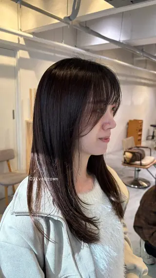 ミディアム カラー en't所属・佐藤 ひなの /艶髪のヘアスタイル