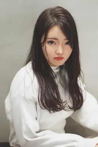 ロング 萩原 仁のヘアスタイル
