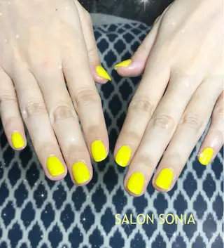 ネイル 小顔・毛穴・たるみ ネイル　似内真樹のエステ・リラクイメージ