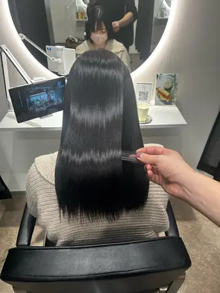 ミディアム Licol所属・12月期間限定 クーポンありリコルのヘアスタイル