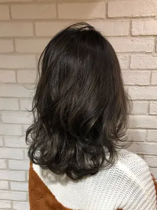 ミディアム カラー まつの あんじゅのヘアスタイル