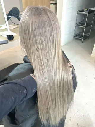 ロング カラー Lia所属・皆木 智晴のヘアスタイル