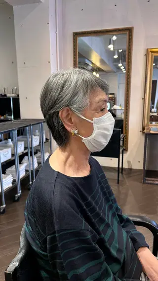 ショート L’HOMME BLANC所属・佐藤 優里奈のヘアスタイル