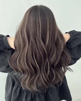 ロング ✨透明感艶カラー YUKI✨のヘアスタイル