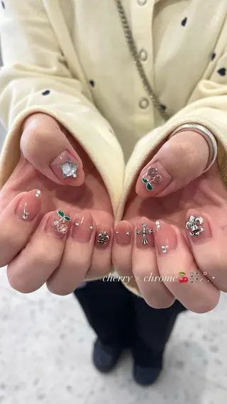 ネイル Lily🍒 NANAのネイルデザイン