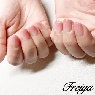 ネイル FREIYA所属・FREIYA マツエク、ネイルの眉毛・アイブロウイメージ