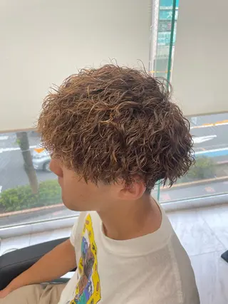 パーマ メンズ 🐥くまがい💛 ダブルカラー／パーマのヘアスタイル