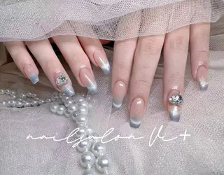 ネイル nailsalon vi+新人LiLiのネイルデザイン