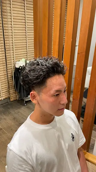 ショート メンズ 椿 大輔のヘアスタイル
