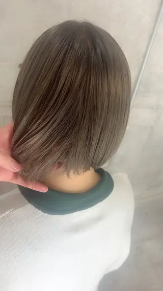 カラー TOBITA TAKARAのヘアスタイル
