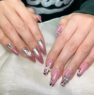 ネイル アヤメネイル 最新チップスカルプのネイルデザイン