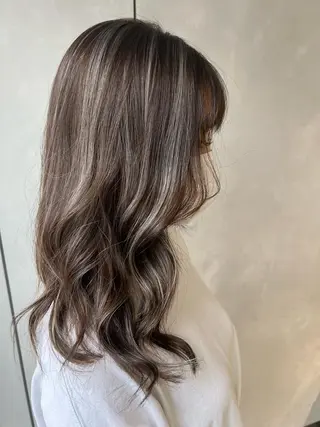 セミロング カラー M IIのヘアスタイル