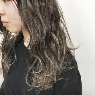 セミロング カラー 髪質改善ストレート/ ブリーチ／渋谷　福田のヘアスタイル