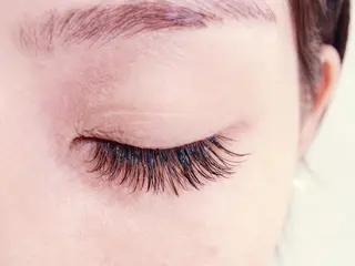 マツエク・マツパ HereMERRY（ヒアメリー）所属・HereMERRY ホリノウチリエのマツエク・マツパデザイン