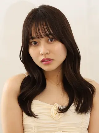 セミロング カラー アース 新越谷店💇‍♀️のヘアスタイル