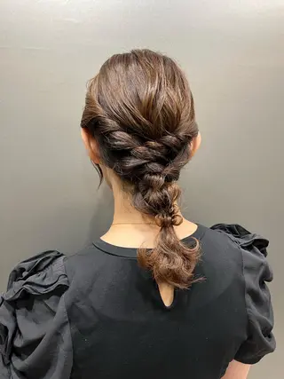 ミディアム ヘアアレンジ ウスイマイコ カット/ケアカラーのヘアスタイル