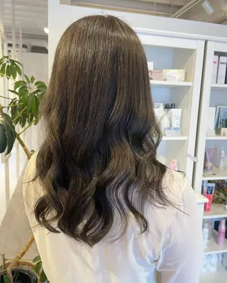 カラー 和田 真依のヘアスタイル