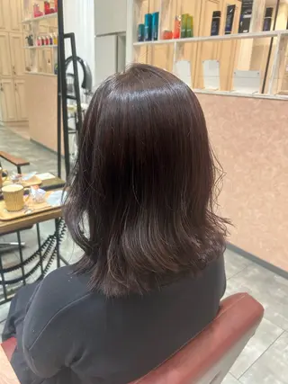 ミディアム La Bless 大阪梅田所属・梅田 ミディアム ショートYUKINOのヘアスタイル