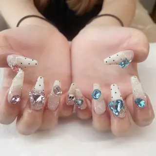 ネイル 💎🐰 saki. m 🐰💎のネイルデザイン