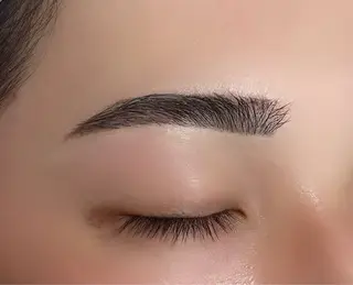 アイブロウ SUGAR 綱崎愛音のマツエク・マツパデザイン