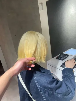 ミディアム カラー 🇰🇷ハイトーン× 韓国レイヤー레이어드のヘアスタイル