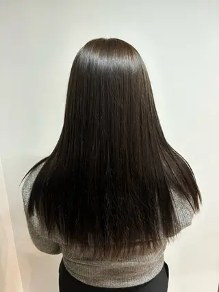 ロング カラー 伊藤 那月のヘアスタイル