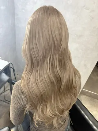 ロング GiseL 梅田【ジゼル】所属・透明感カラー × ハイトーン さきのヘアスタイル