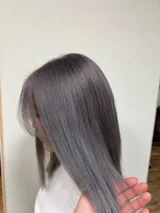 セミロング カラー 西浦 悠斗のヘアスタイル