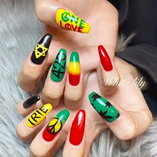 ネイル White lily所属・牧田 雅世のネイルデザイン