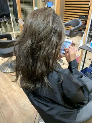 ミディアム カラー 大久保 隆蔵のヘアスタイル