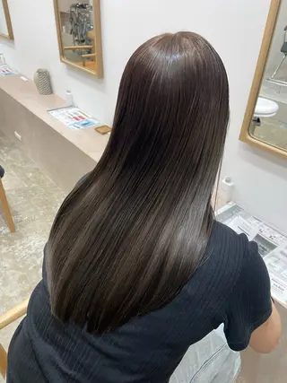 ロング カラー 透明感グレージュ カラー大夢🫧のヘアスタイル